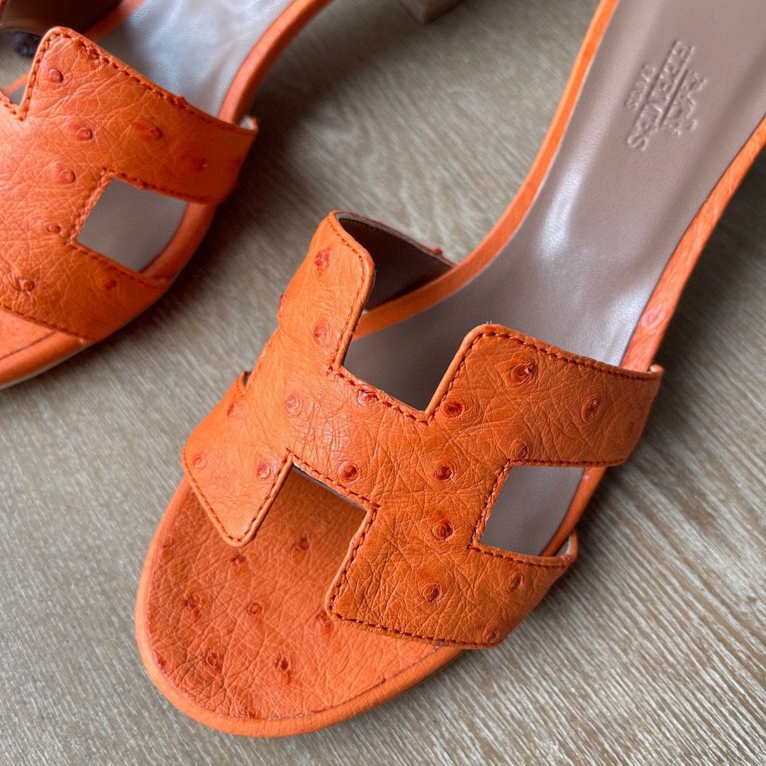 Hermes Oasis Sandals in Orange Ostrich Leather - Image 3