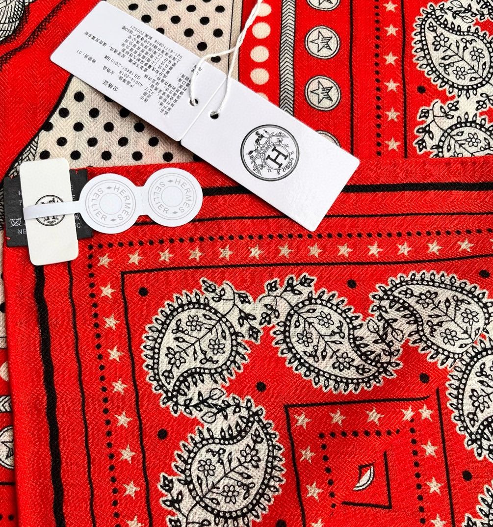Hermes Red Zouaves et Dragons Bandana Shawl 140 - Image 7