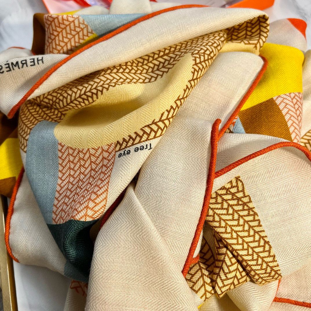 Hermes Beige Mon Premier Galop Shawl 140 - Image 5