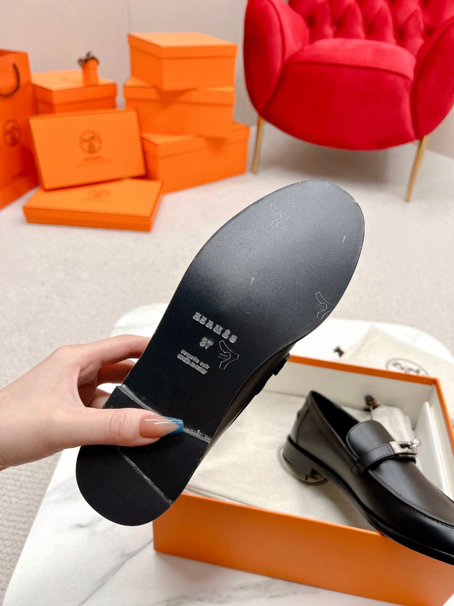 Hermes Women's Destin Loafers in Black Leather - Image 10