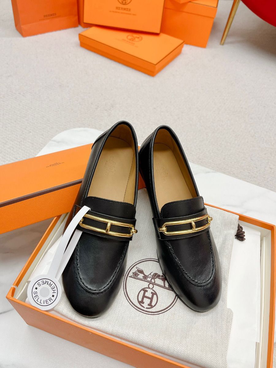 Hermes Women's Colette Loafers in Black Leather - Image 7