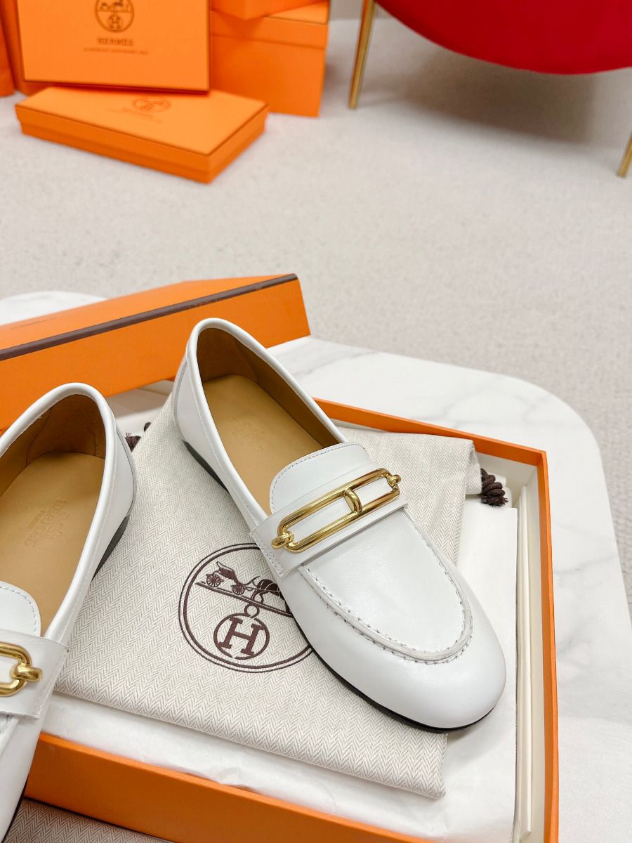 Hermes Women's Colette Loafers in White Leather - Image 7
