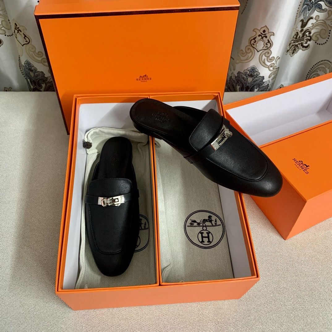 Hermes Women's Oz Mules in Black Leather - Image 4