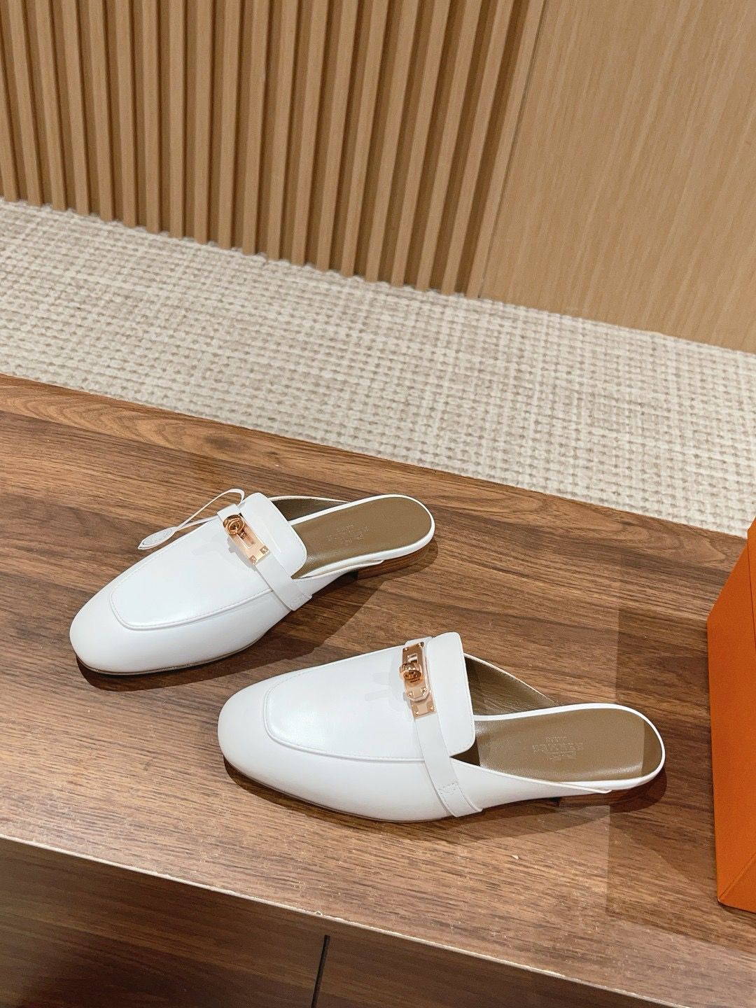 Hermes Women's Oz Mules in White Calfskin - Image 6