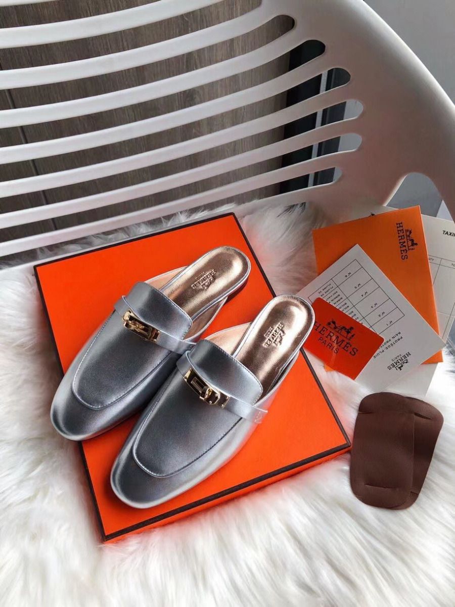 Hermes Oz Mules In Silver Metallic Calfskin - Image 3