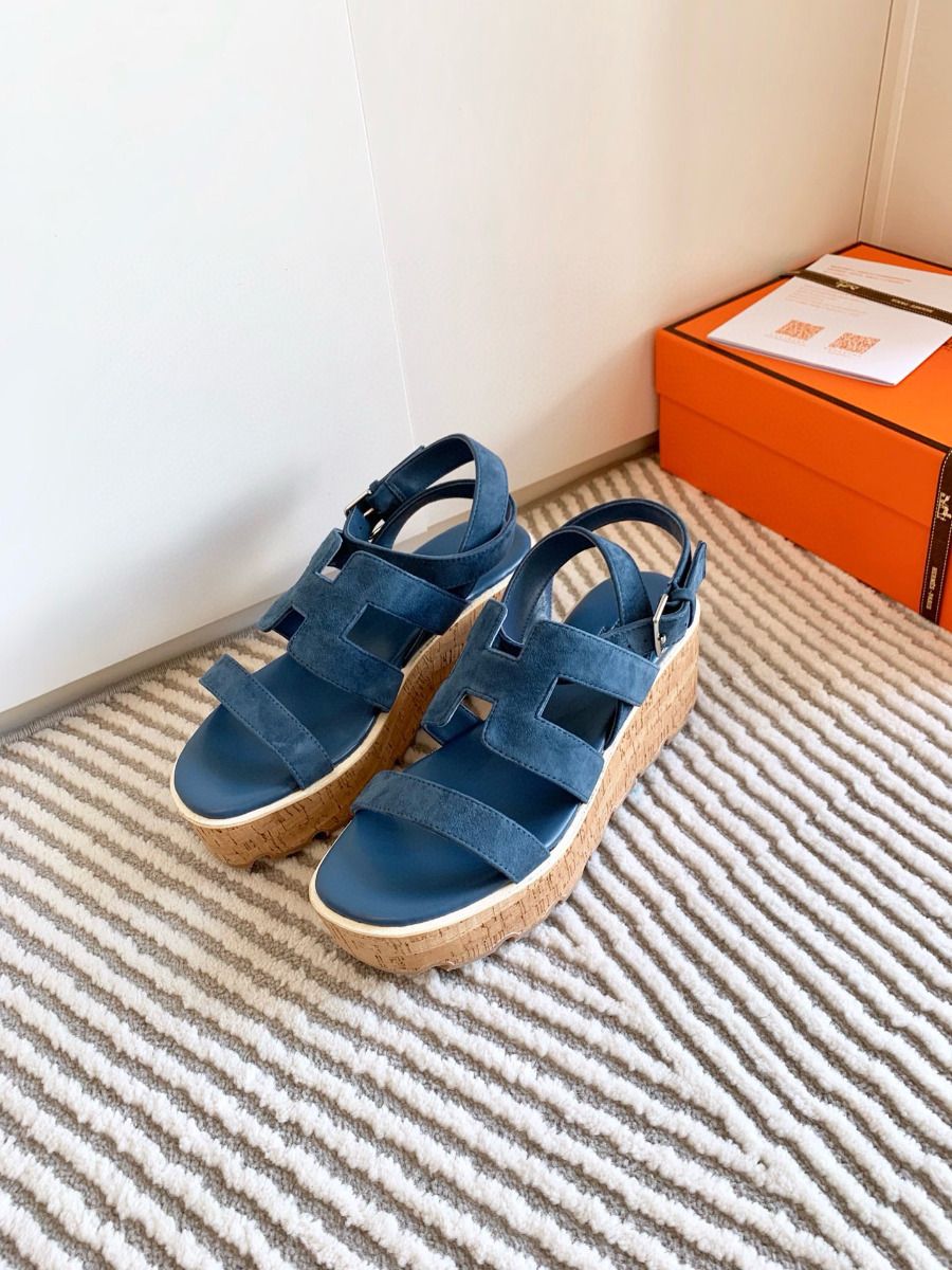 Hermes Havane 30 Sandals in Blue Suede Leather - Image 4