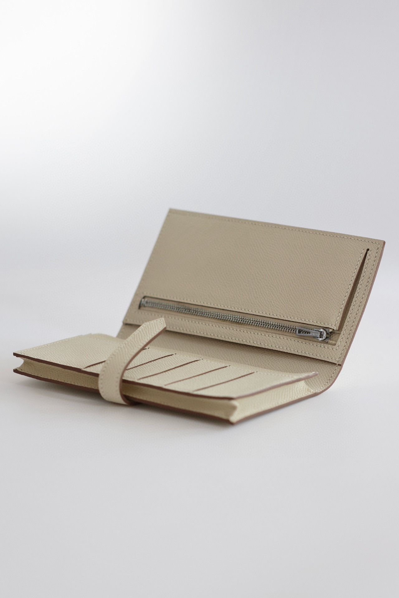 Hermes Bearn Long Handmade Wallet in Craie Epsom Calfskin - Image 6