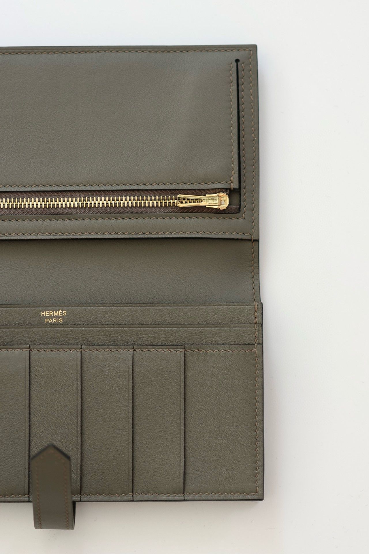 Hermes Bearn Long Handmade Wallet in Etain Swift Calfskin - Image 6