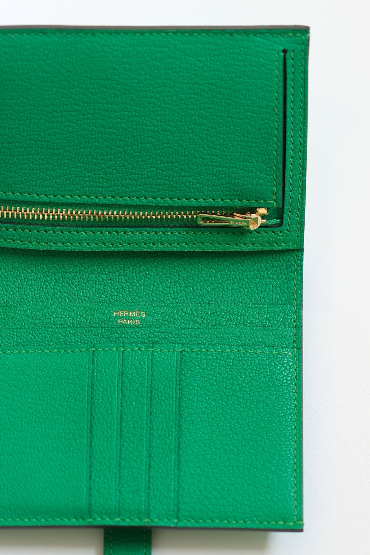 Hermes Bearn Compact Handmade Wallet in Bambou Chevre Mysore Goatskin - Image 8