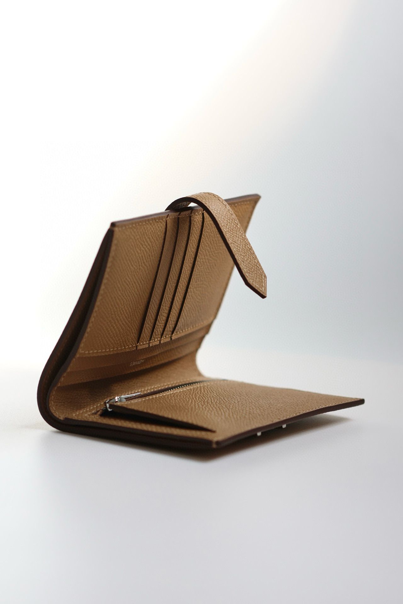 Hermes Bearn Compact Handmade Wallet in Chai Epsom Calfskin - Image 5