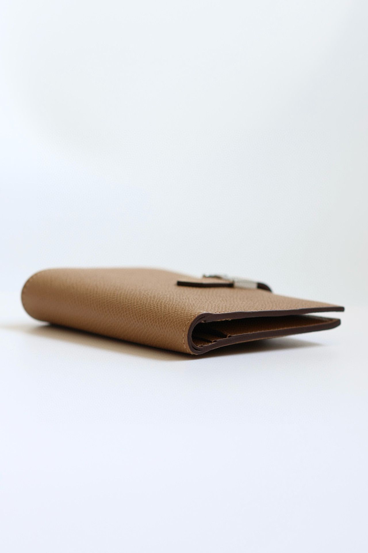 Hermes Bearn Compact Handmade Wallet in Chai Epsom Calfskin - Image 9