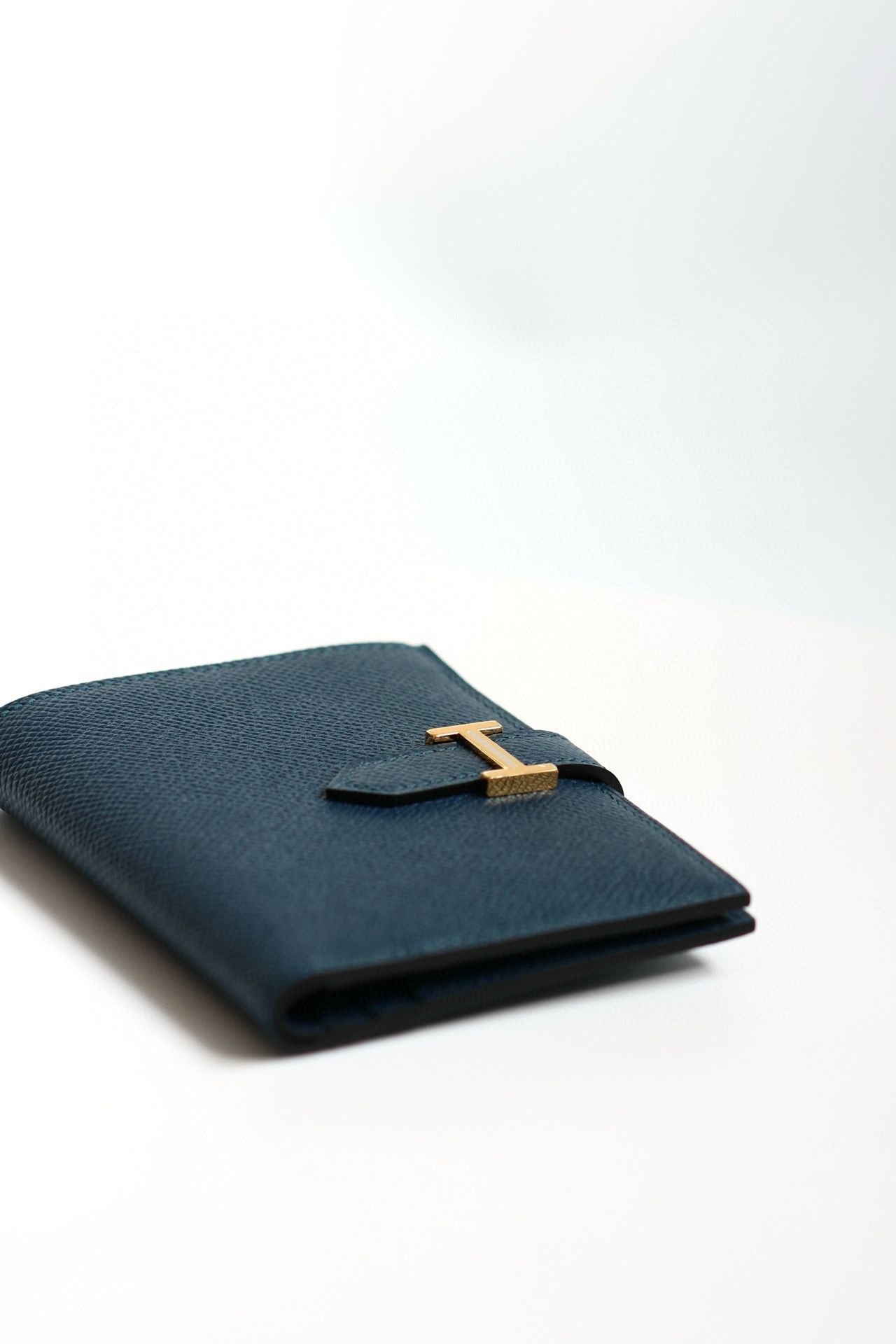 Hermes Bearn Compact Handmade Wallet in Deep Blue Epsom Calfskin - Image 4