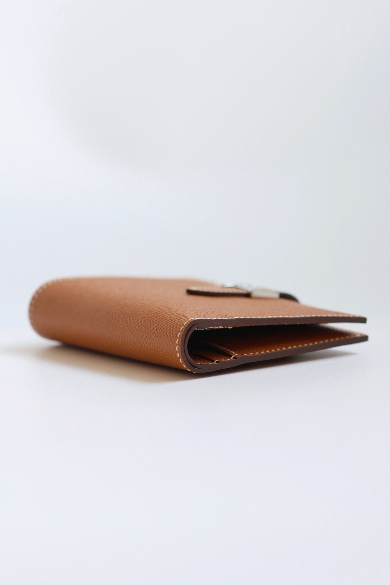 Hermes Bearn Compact Handmade Wallet in Gold Epsom Calfskin - Image 9