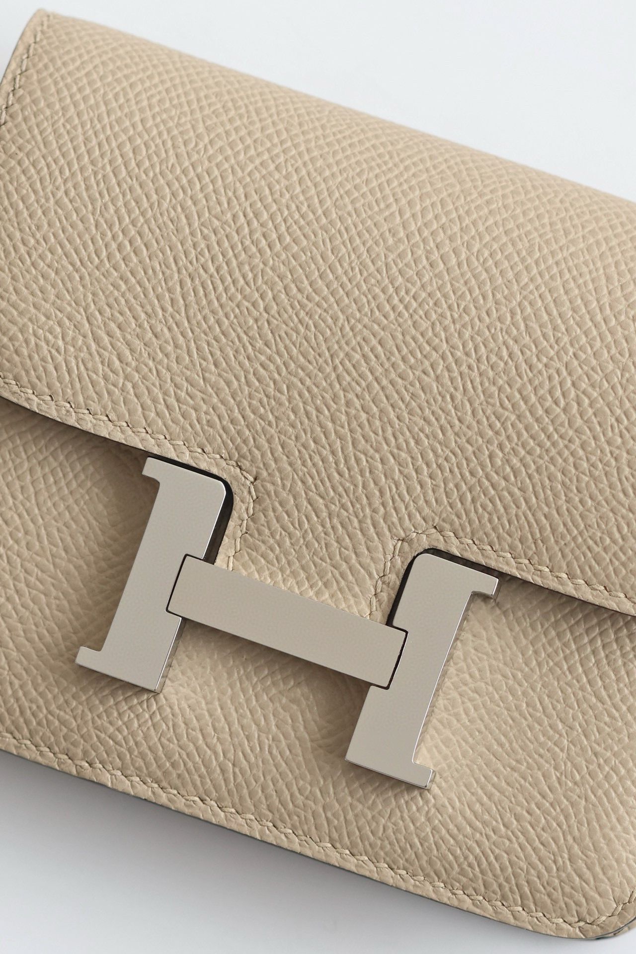 Hermes Constance Slim Wallet in Tourterelle Epsom Calfskin - Image 6