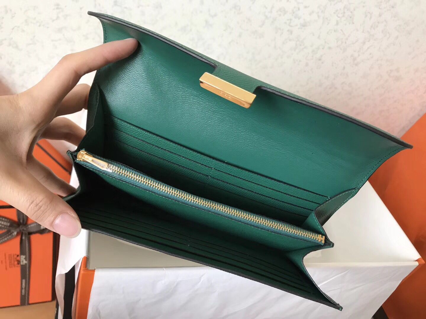 Hermes Constance Long Wallet In Malachite Epsom Leather - Image 6