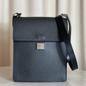 Louis Vuitton Black Taiga Kurgan Crossbody Pochette