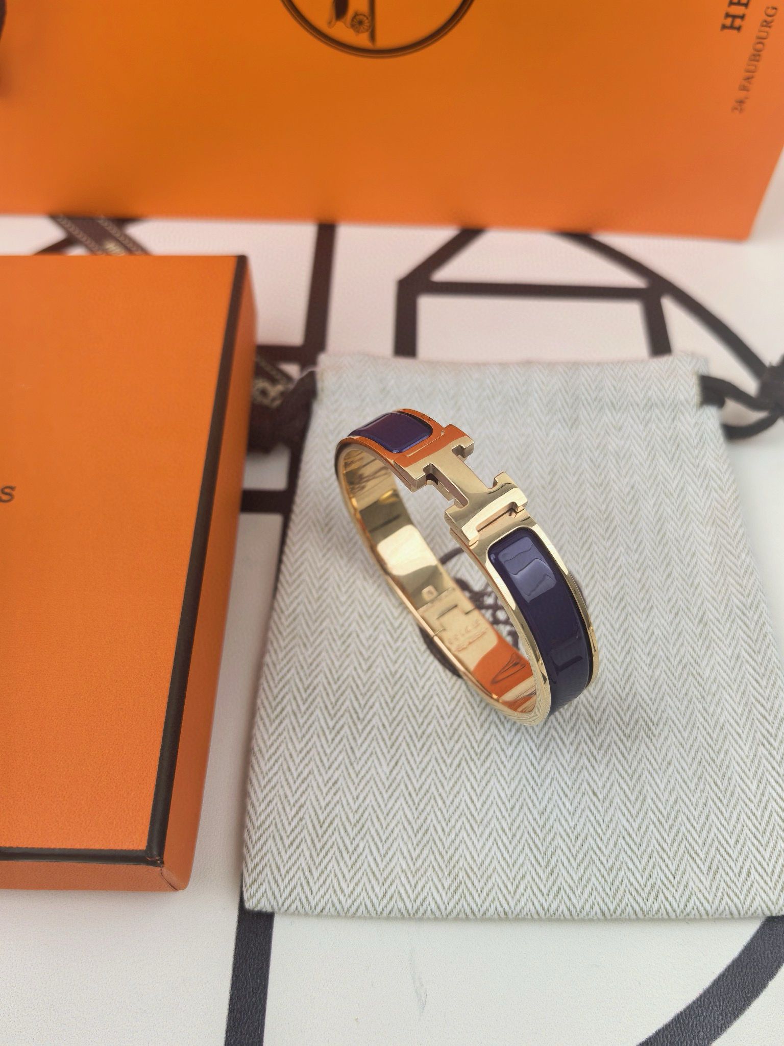 Hermes Anemone Iris Enamel Clic H Bracelet - Image 12
