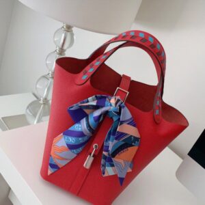 Picotin Lock 22 Epsom Rouge de Coeur(S3) Gold Hardware